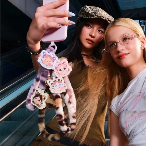 Wild But Cutie Phone Charm - New! (Open) - Pick one of two colors! - Picture 8 of 9